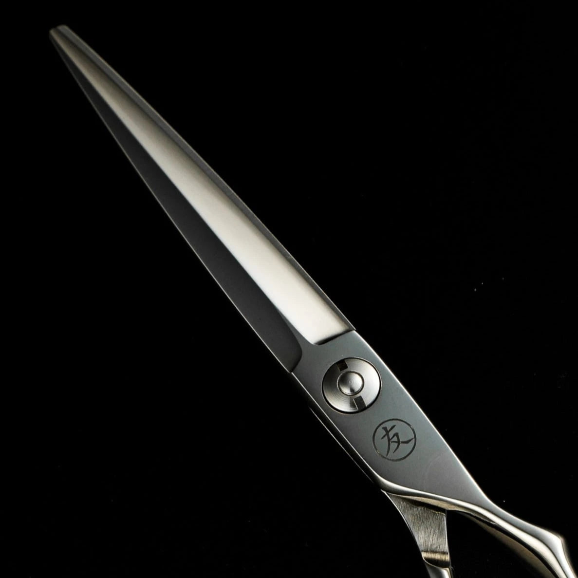Akito Z-1 Hairdressing Scissors Japanese Blade
