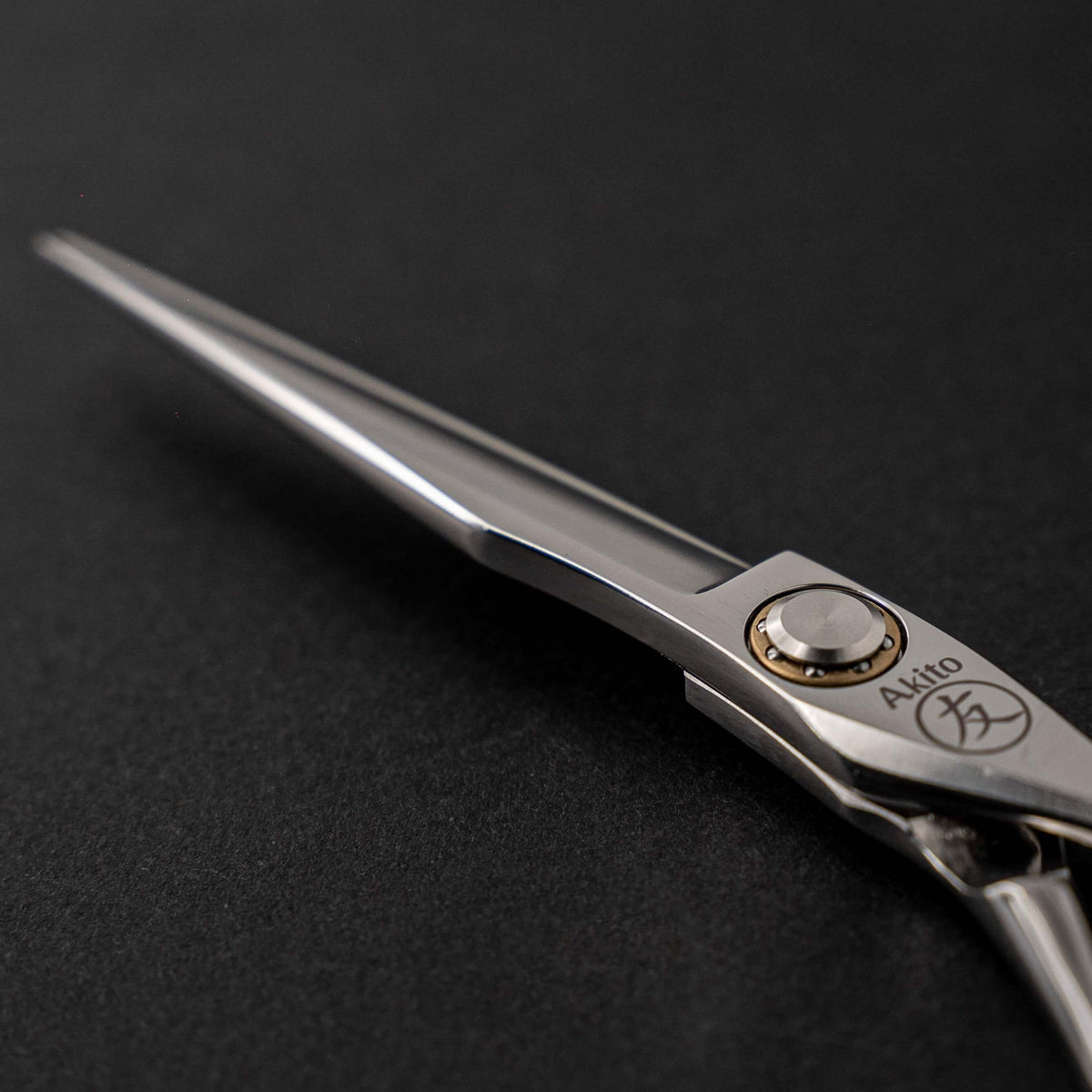 How to Clean Your Hair Scissors - 4 Simple Steps