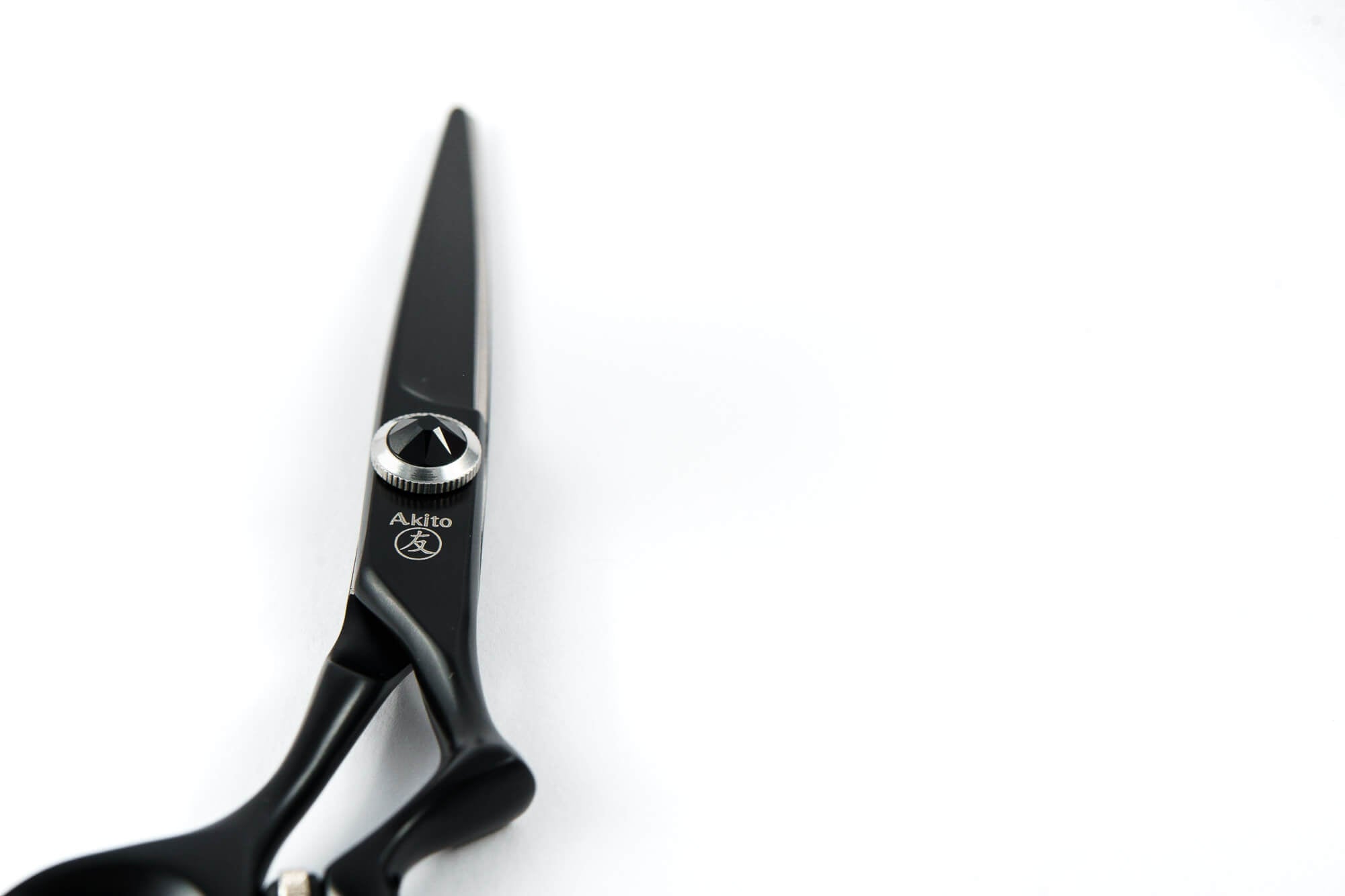 X-8 Black 6.0 shears blade close up