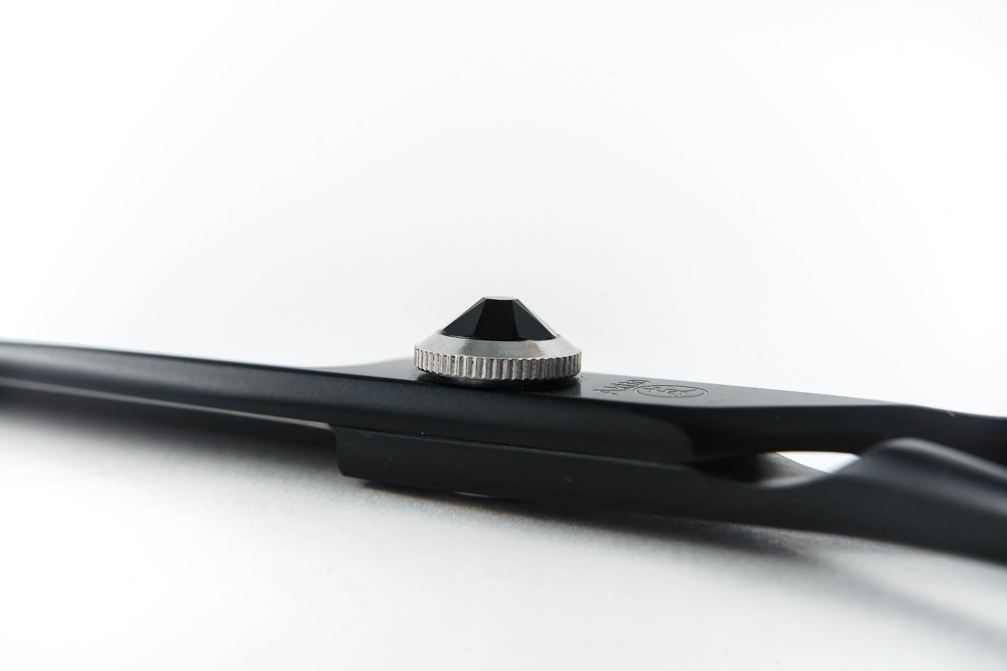 XT-8 shears tension system